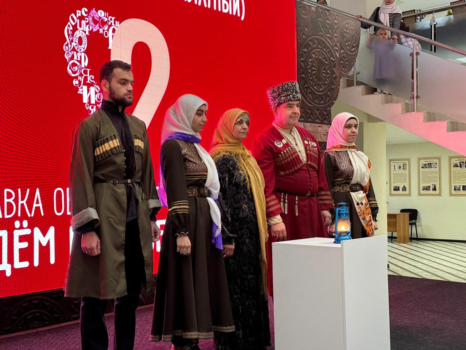 Добавить голоса в вк. Неполживая россия. Голоса вк. Как бонусы потратить на голоса. Перевести голоса в вк другу.