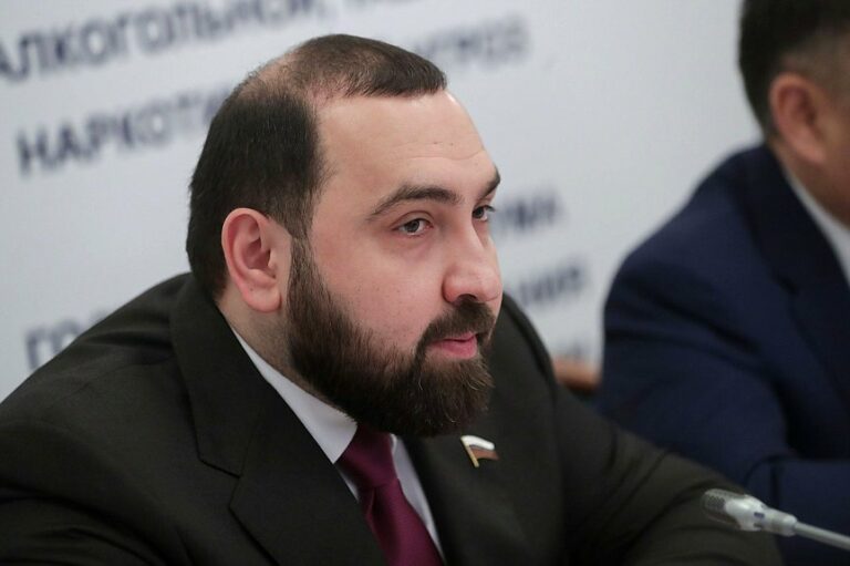 Султан Хамзаев объявил о старте 3-го конкурса на должность помощника депутата Госдумы