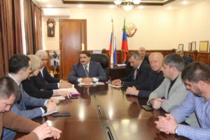 Депутат Госдумы Д. Гасанов в Буйнакске: преобразования, выборы и забота о людях