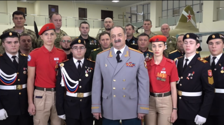 Сергей Меликов поздравил дагестанцев  с Днем защитника Отечества