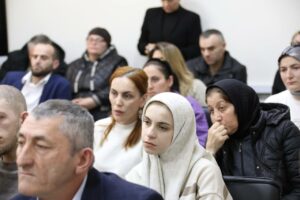 Премьер Дагестана встретился с семьями военнослужащих, принимающих участие в СВО 