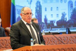 Глава Кабмина Дагестана выступит с отчетом перед депутатами НС РД
