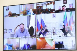 Глава Дагестана проводит совещание о реагировании органов власти на обращения граждан