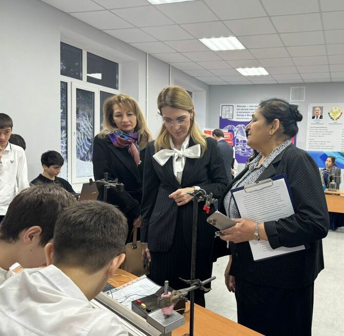 В День российской науки в Махачкале открылась школа юного ученого