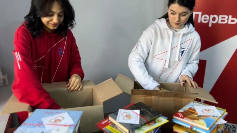 Движение Первых в Дагестане собрало 1000 книг для сверстников из Запорожской области