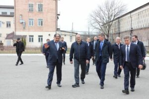 Максим Решетников и Глава РД обсуждают строительство Каспийского кластера