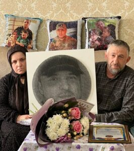 В Казбековском районе продолжается цикл мероприятий "В гостях у семьи героя"