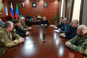 Глава Казбековского района встретился с активистами сообщества участников СВО