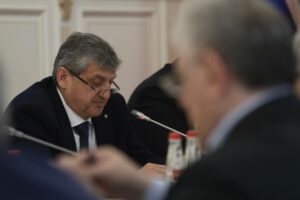 Под руководством Сергея Меликова обсудили установление обратной связи с населением