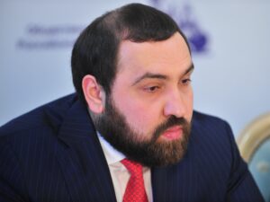 1000 заявок поступило на должность помощника депутата Госдумы Султана Хамзаева