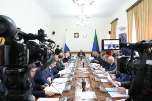 Абдулмуслим Абдулмуслимов рассказал про эффективные меры поддержки в регионе