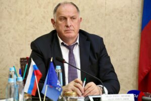 Абдулмуслим Абдулмуслимов проводит совещание в Левашинском районе