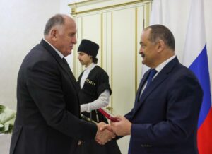 Сергей Меликов поздравил премьер-министра Дагестана с днем рождения