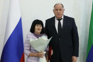 Зухра Аджиманбетова из Ногайского района награждена медалью "За доблестный труд"
