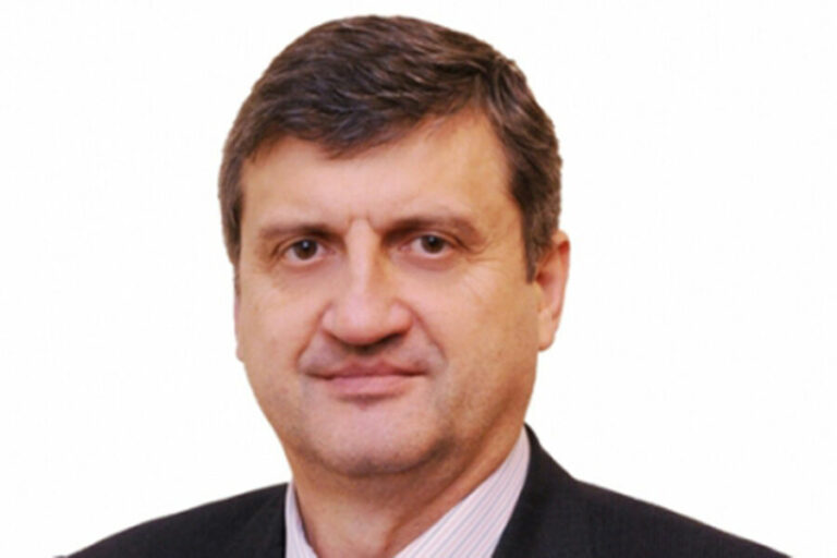 Глава Кабмина Дагестана поблагодарил Алексея Гасанова за совместную работу
