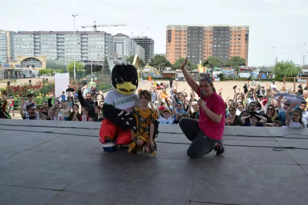 На «Анжи Арене» состоялась детская гонка по триатлону