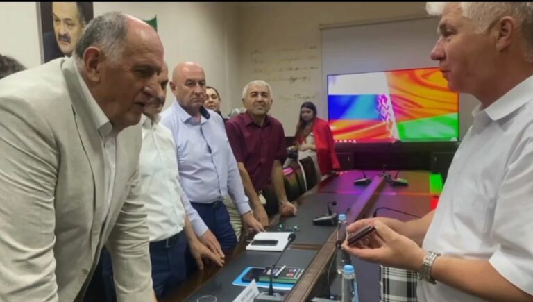 Медаль от муфтия Беларуси вручена Абдулмуслиму Абдулмуслимову