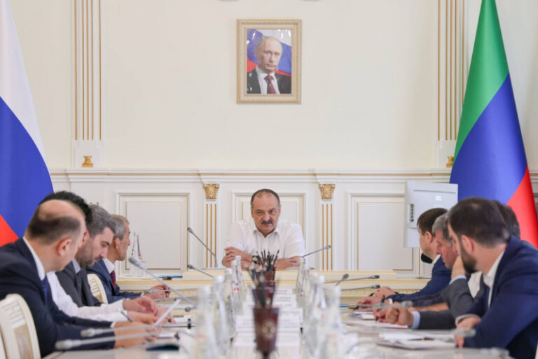 Сергей Меликов провел совещание по выполнению поручений по селу Чиркей