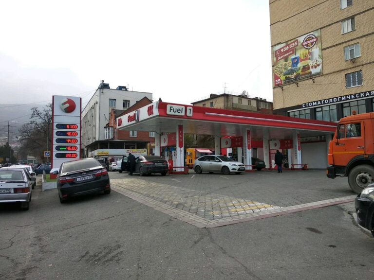 Сергей Меликов подверг жесткой критике деятельность АЗС на территории Дагестана
