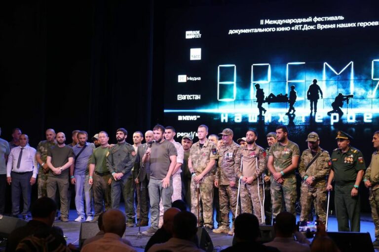 "RT.Док: Время наших героев" в Махачкале: фестиваль, объединивший память и мужество