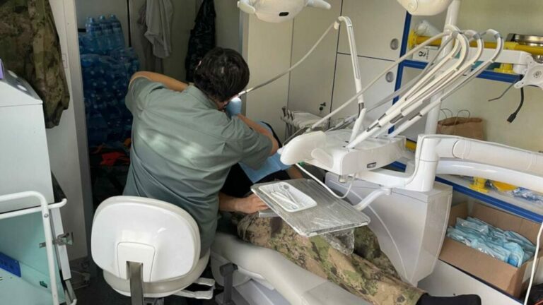  Дагестанские стоматологи оказывают помощь бойцам в зоне СВО
