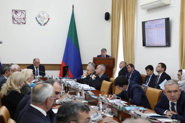 Бюджетный проект на 2025 год обсудили на заседании Правительства Дагестана