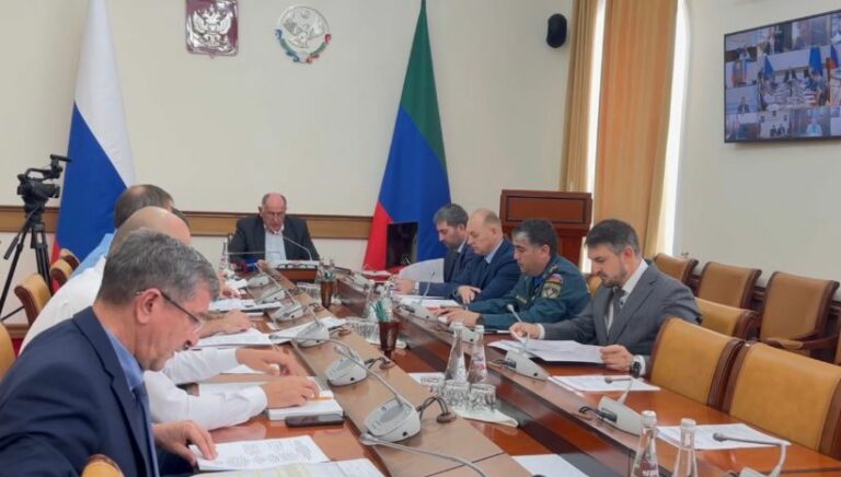 Под председательством Абдулмуслимова обсуждают вопросы безопасного использования газа в быту