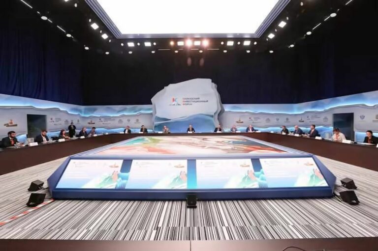Руководители органов власти РД принимают активное участие в КИФ-2025