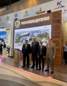 Министр здравоохранения РД участвует в КИФ