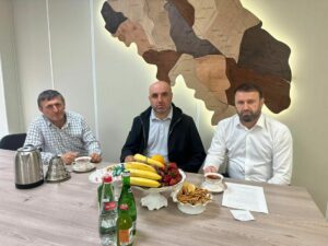 Директор клиентской службы Социального фонда в Рутульском районе встретился с бойцом СВО