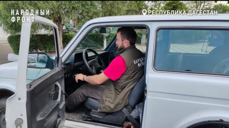 НАродный фронт передали участникам СВО автомобили высокой проходимости