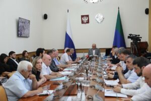Под председательством Абдулмуслима Абдулмуслимова обсудили вопросы обращения с ТКО