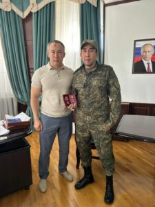 Глава Ногайского района встретился с участником СВО