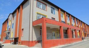 В селах Зеленоморск и Параул Карабудахкентского района новые школы прошли процедуру лицензирования