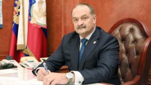Сергей Меликов охарактеризовал песню, якобы посвященную ему, как неудачную шутку и очередную провокацию