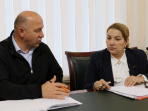 Депутат НС РД Узлипат Гасанова и глава Кайтагского района провели личный приём граждан