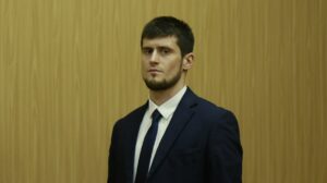 Самый молодой финалист программы «Доблесть гор» приступил к стажировке в Минтруде Дагестана