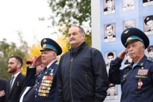 В Махачкале прошел митинг в честь 100-летия генерала Омара Муртазалиева