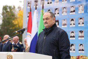 Сергей Меликов почтил память основателя движения ТОКС Омара Муртазалиева