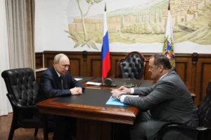 Сергей Меликов поздравил Президента России с днем рождения