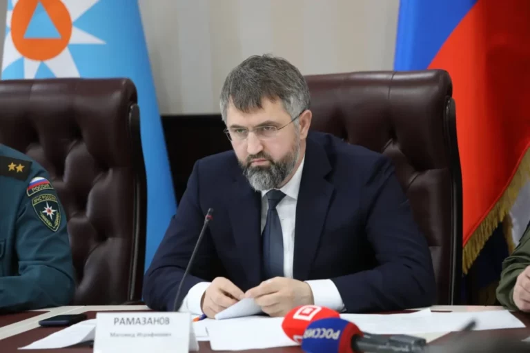 Магомед Рамазанов поздравил дагестанцев с 81-й годовщиной Великой Победы